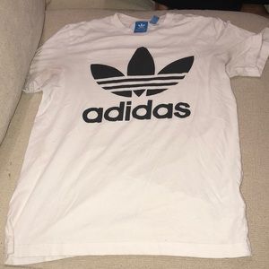 Adidas t shirt